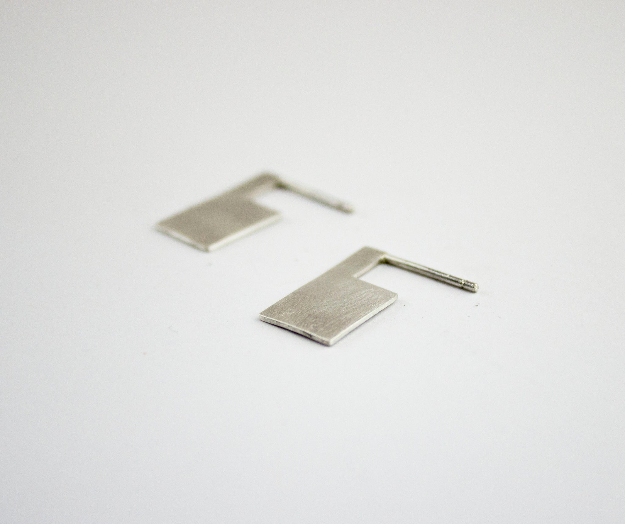 Pendientes de plata rectangulares minimalistas