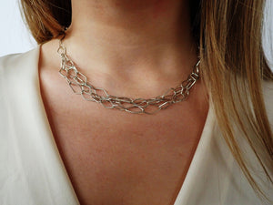 Collar cadena de plata irregular